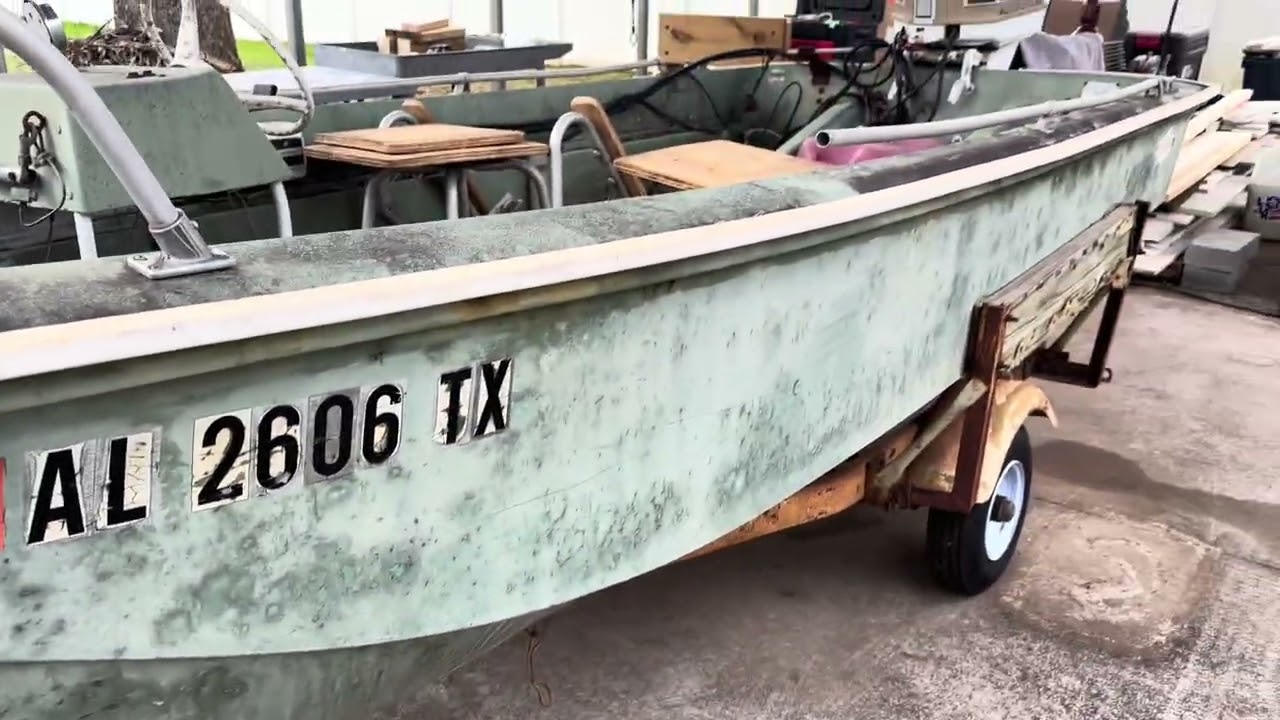 Restoring my Grandfathers 1971 McKee Craft 14’ Bass Boat - Part 1