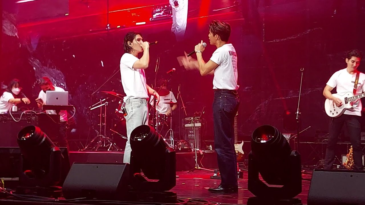 🎶CUMULUS -free fall[JEFF SATUR fancam](Cover by CUMULUS)🎶2022.10.30 Kinnporsche world tour Taipei D1