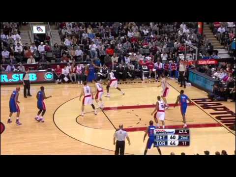 Tracy McGrady Returns To Toronto And Scores 17 Points 12-22-10