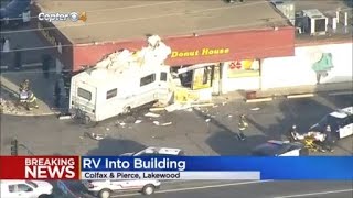 2 hurt after RV crashes into Winchell's Donut House in Lakewood