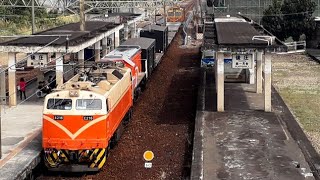 2020/02/24 12:56 臺鐵 7802次 中編貨物列車 後庄站天橋通過【本務E216+R153】●守車前端迴送1工程車●