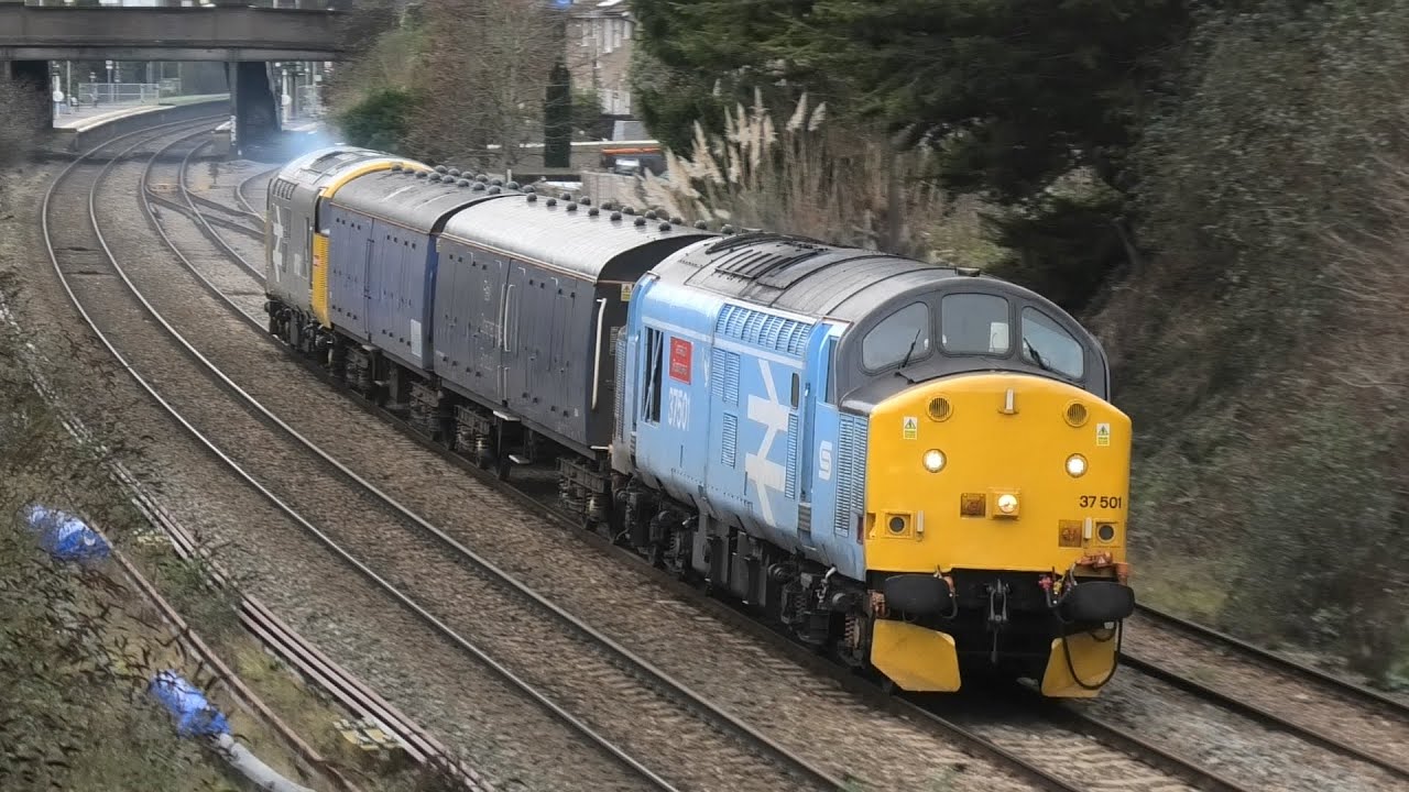 37501 TnT 37512 @ Bartletts Bridge , Bristol ... 14-01-25