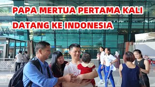 SHUYI JEMPUT YEYE DI BANDARA | UNBOXING OLEH2 , SHUYI DAPAT PALING BANYAK | MAKAN DI RESTO PAGI SORE SHUYI JEMPUT YEYE DI BANDARA | UNBOXING OLEH2 , SHUYI DAPAT PALING BANYAK | MAKAN DI RESTO PAGI SORE