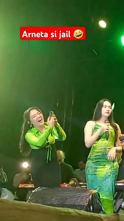 usilnya Arneta julia di panggung