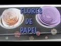 Flores hechas de papel decorado