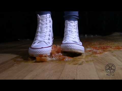 Crush White Converse (Helga Li)