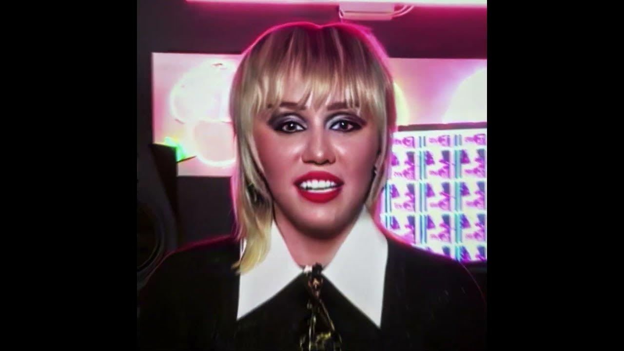 Huh!! - Miley Cyrus Edit | Easy Lover · Miley Cyrus