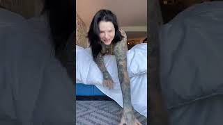 Tatuada Gostosa Demais