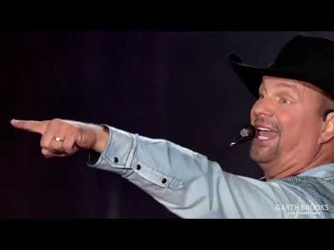 Garth Brooks - Ain't Goin' Down 'Til the Sun Comes Up (Live in Notre Dame)