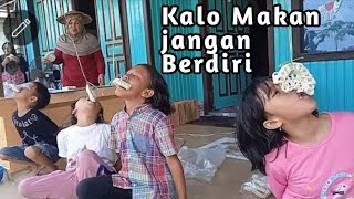 Lomba makan kerupuk yang bener begini || lomba Di desa Sebulu lombamakankerupuk