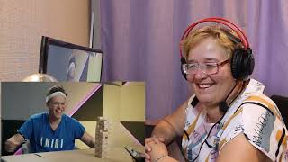 картинка: МАМА СМОТРИТ [КЛИККЛАК. МЫШКИ ПРОТИВ – БУСТЕР И TENDERLYBAE (ДЖЕНГА С ЭЛЕКТРОШОКЕРАМИ)]