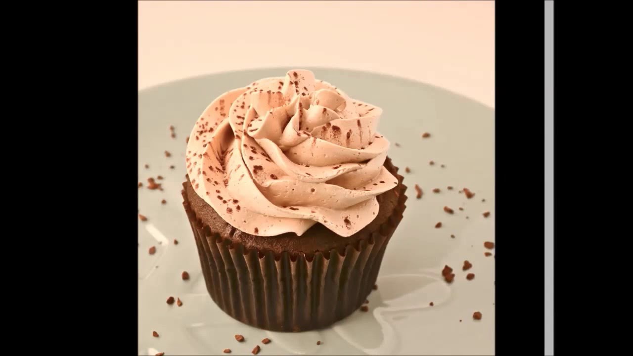 CUPCAKE FACIL E SABOROSO - RENDE 70 UNIDADES