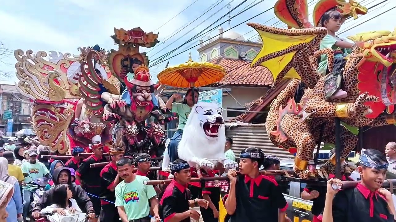 WOOOOW KUDA RENGGONG CUTA MUDA MENGGEMPARKAN WARGA BOJONG KONENG