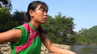 Survival Skills: Smart Girl's Fishing Skills Catch Big Fish For Survival - Cooking Big Fish