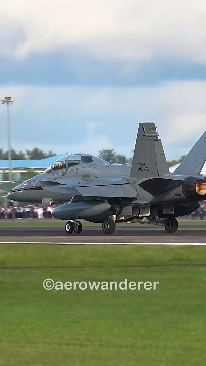 MALAYSIA AIR FORCE F-18 HORNET takeoff at Langkawi during LIMA 2025 #shorts #f18 #langkawi #takeoff