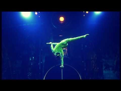 Handbalancing Cirque du
