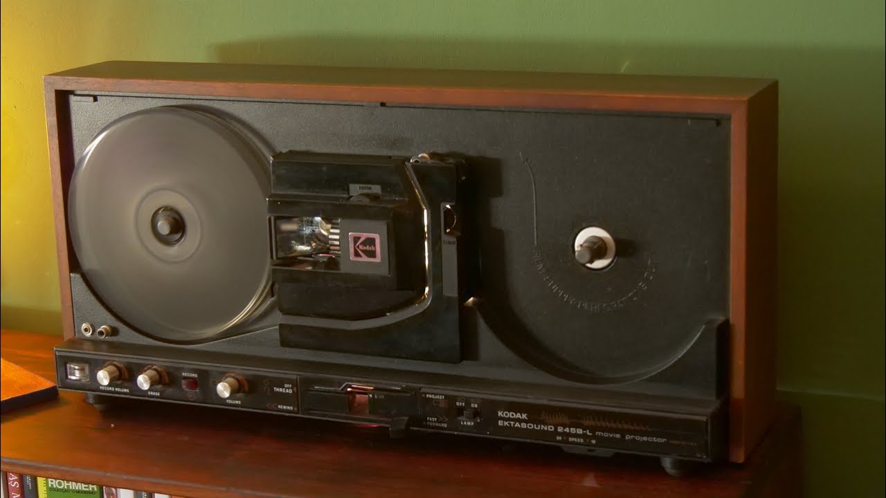 Kodak Ektasound 245B-L Super 8 Projector - YouTube
