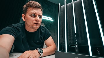 COOLEST PC case 2025? - The GOOD and the BAD...