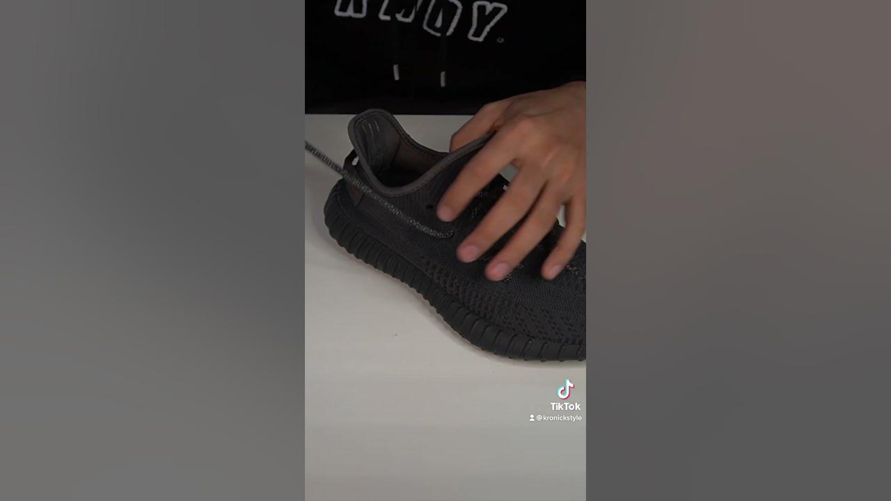 👉HOW TO LACE YEEZY BOOST KAWS STYLE YouTube