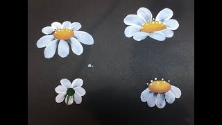 Four ways to paint a Daisy
