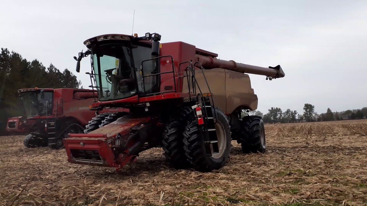 8230 and 7240 Case IH Combines