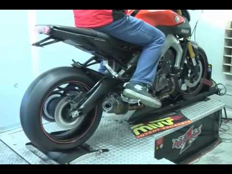 SCARICO COMPLETO 3X1 MIVV OVAL CARBONIO-CARBONIO YAMAHA MT-09 2013-2020 Guarda il Video