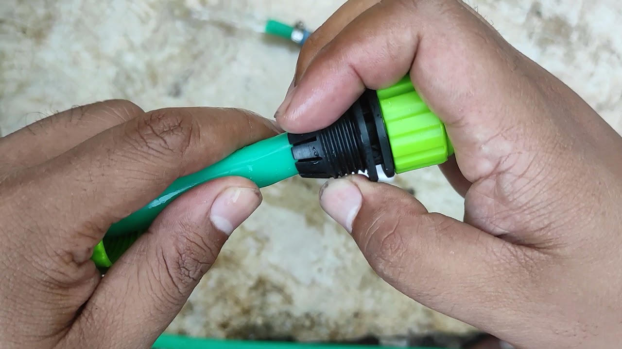 Plastic Hose Mender ( penyambung selang air karet yang terbuat dari plastik )