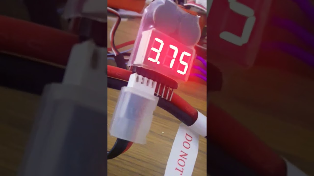 Lipo battery voltage tester (Low voltage Alarm)