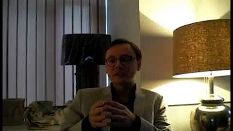 Почему мужчины дарят женщинам цветы? (Дмитрий Ольшанский)