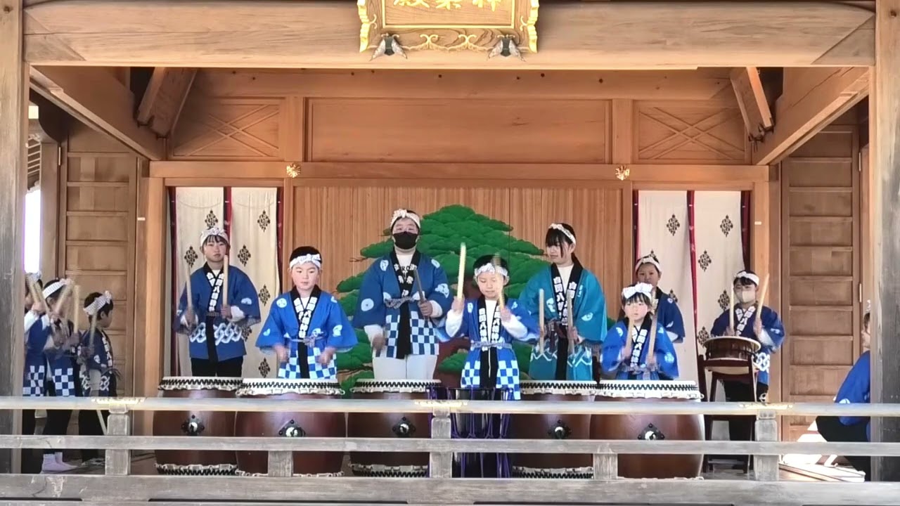 2026 3 8　白岡市　白岡八幡神社　例大祭　神楽殿　八幡神社子供お囃子会の皆さん　和太鼓
