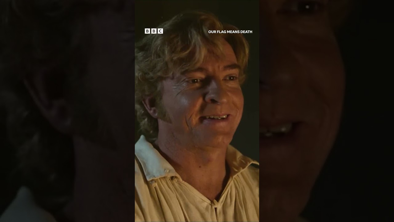 The way Mary just hugs Stede at the end ❤️ 