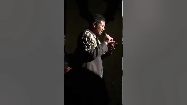 The Spinners Live - member introduction - Ronnie M...