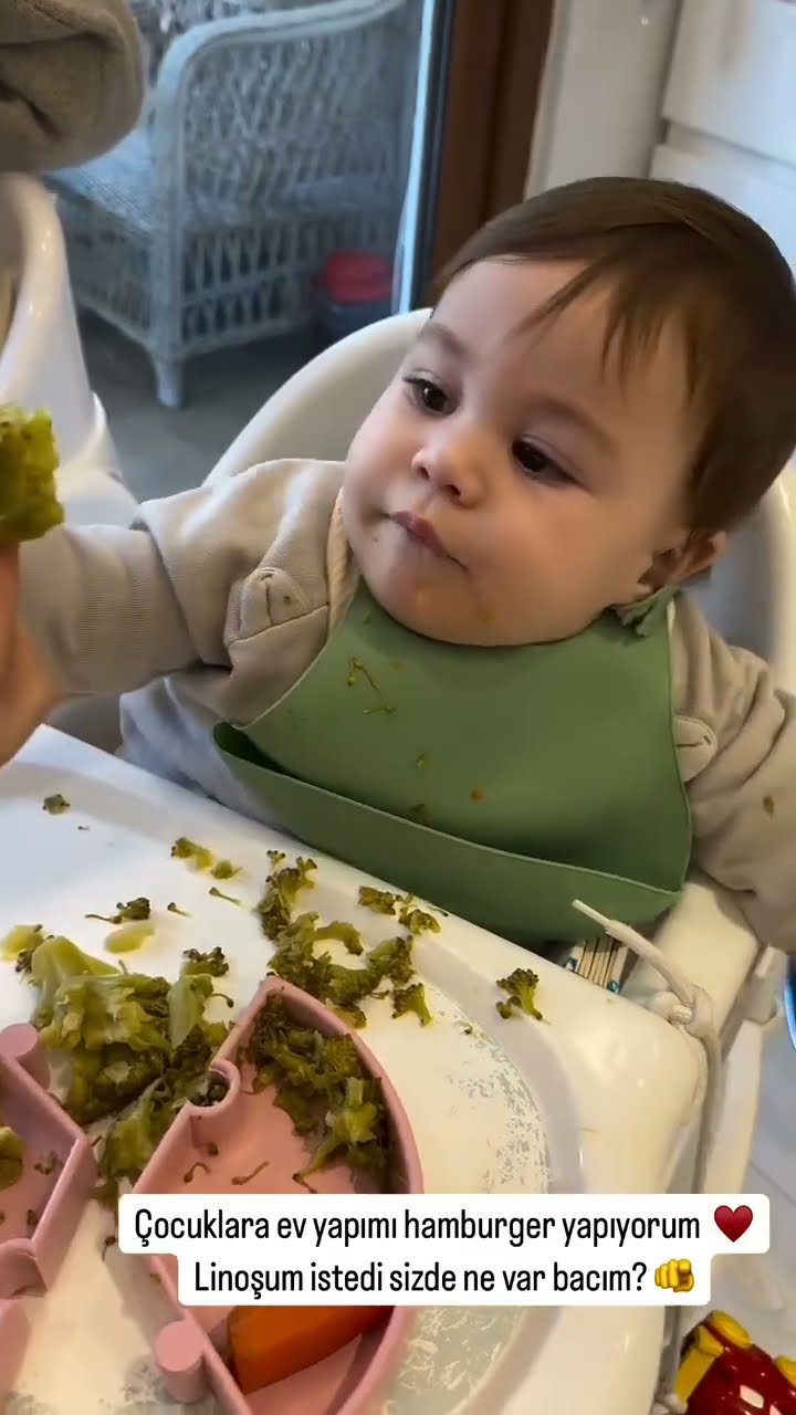 Çocuklara ev yapımı hamburger yapıyorum Linoşuum istedi sizde ne var bacım ?