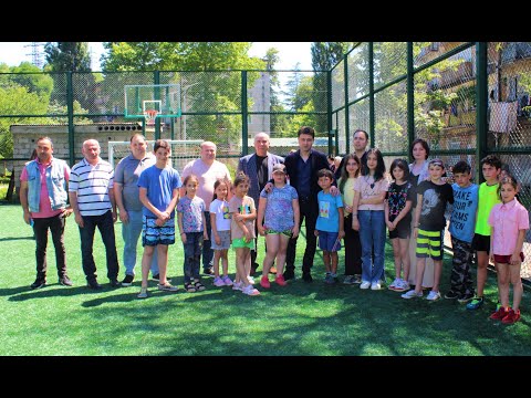 განახლებული მოედანი ახობაძის ქუჩაზე