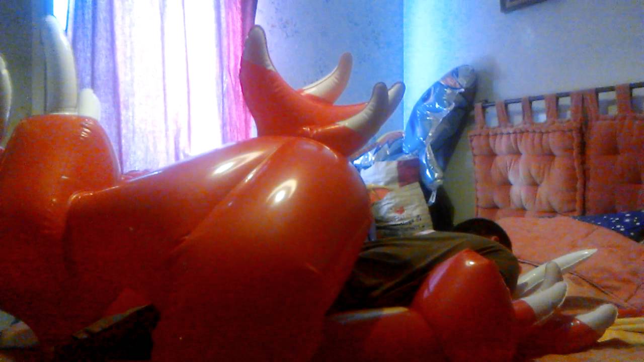 inflatable world Inflatable red dragon IW deflation