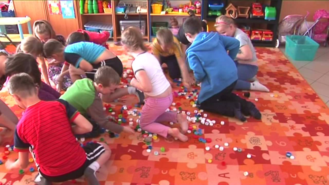 Zabawy integracyjne w świetlicy w Rakowicach