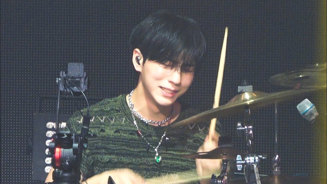 [4K] 240421 '꿈을 꾸는 소녀' 건일 직캠 엑스디너리히어로즈 Xdinary Heroes Gunil Focus | Closed ♭eta: v6.0