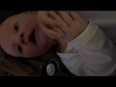 Video: Hvordan Ordne Et Nyttårsfotostøte For Babyen Din