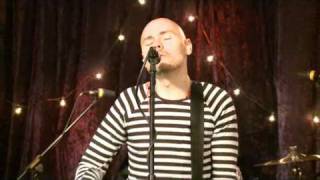 Smashing Pumpkins - A Stitch in Time (acoustic) on Radio 94.7 KKDO