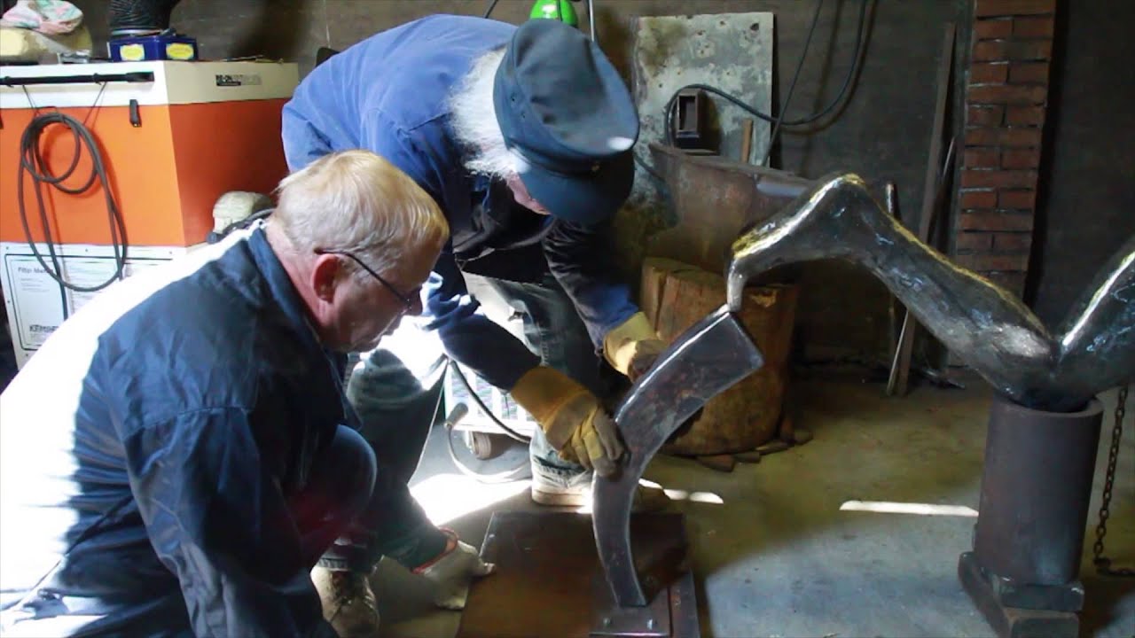 Egbert J. Bos creates a metal welding sculpture: Our Time