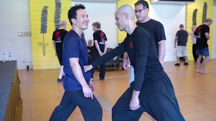 Liang De Hua - Yang Style Taiji Quan  The Martial ...