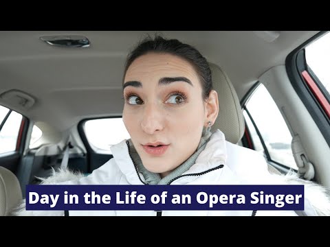 A DAY IN THE LIFE OF AN OPERA SINGER || Vlogging my entire day!