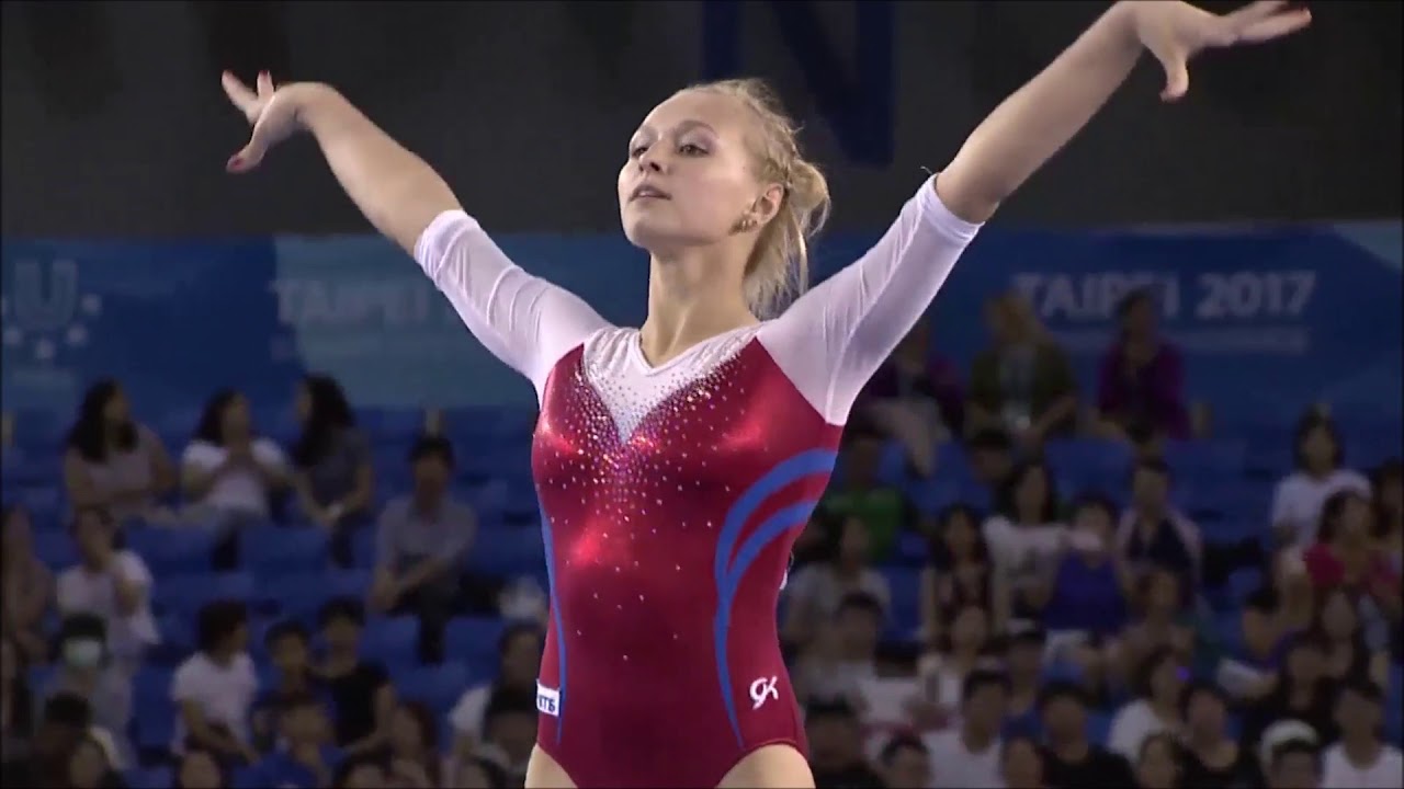 Tsenzurasiz yalangoch modellar Qishloq qizlari erotik rasmlar