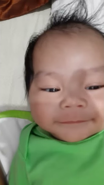Baby vlogger :)
