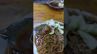 Anak Aceh mempromosikan mie ikan tuna dalam bahasa esperanto#shorts