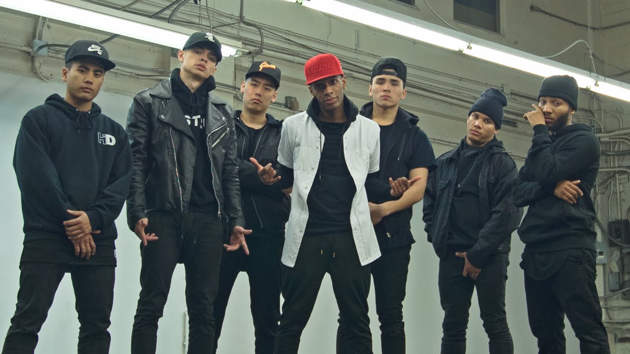 ADÉ "Mobbin" Official Visual