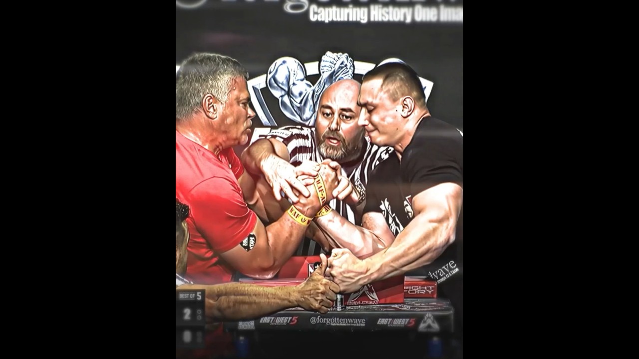 John Brzenk tested the strength of Oleg Petrenko 🦾🔥 