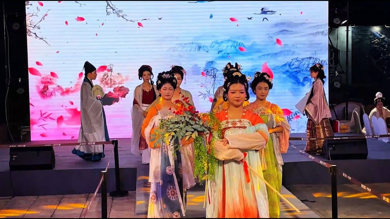 Hanfu Costume Parade — Cultural Showcase on Stage in Suzhou