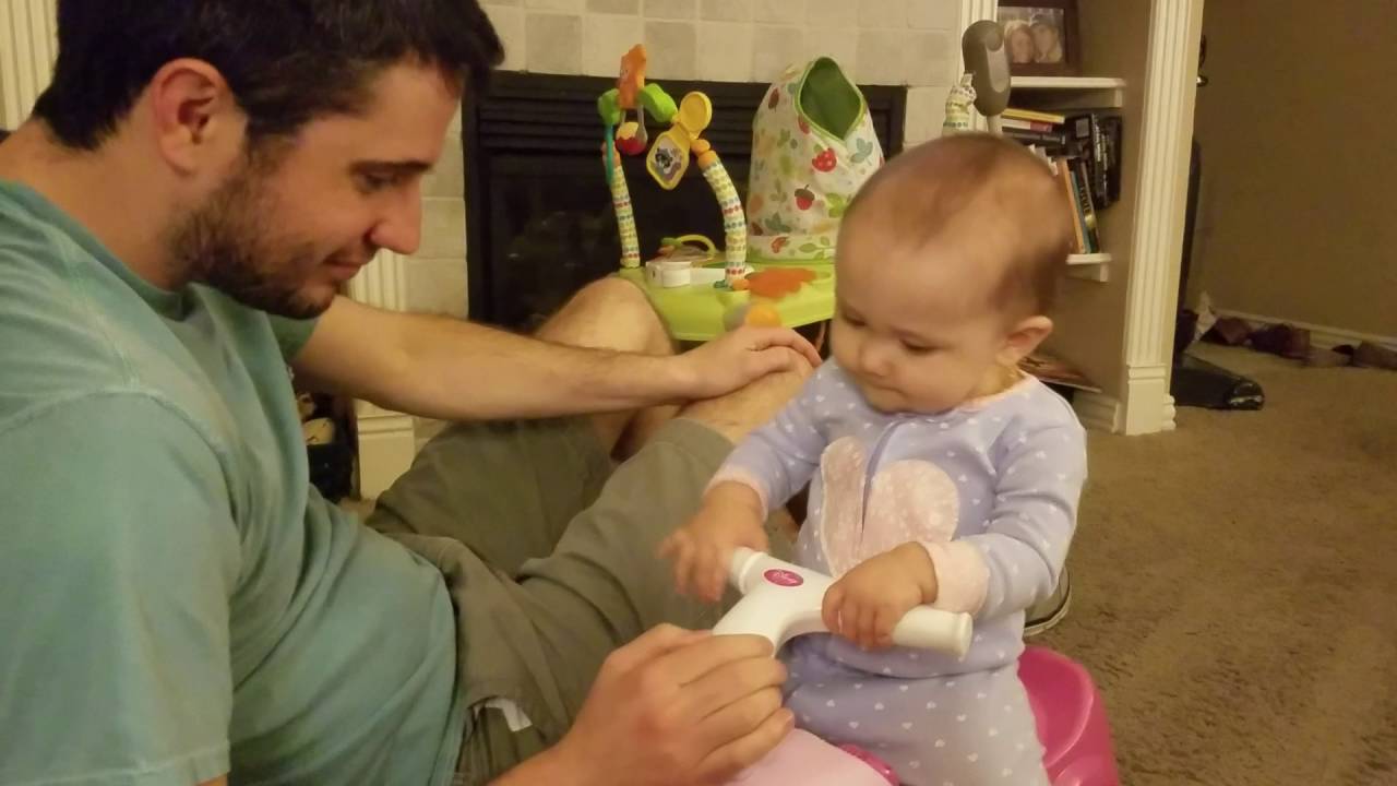 Baby kisses before bedtime