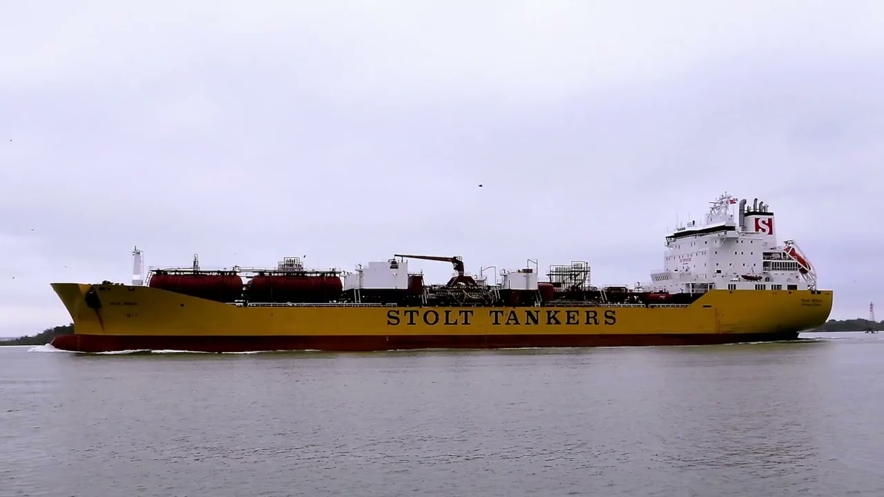 37,155 DWT Cayman Islands flagged Chemical Products Tanker STOLT EFFORT